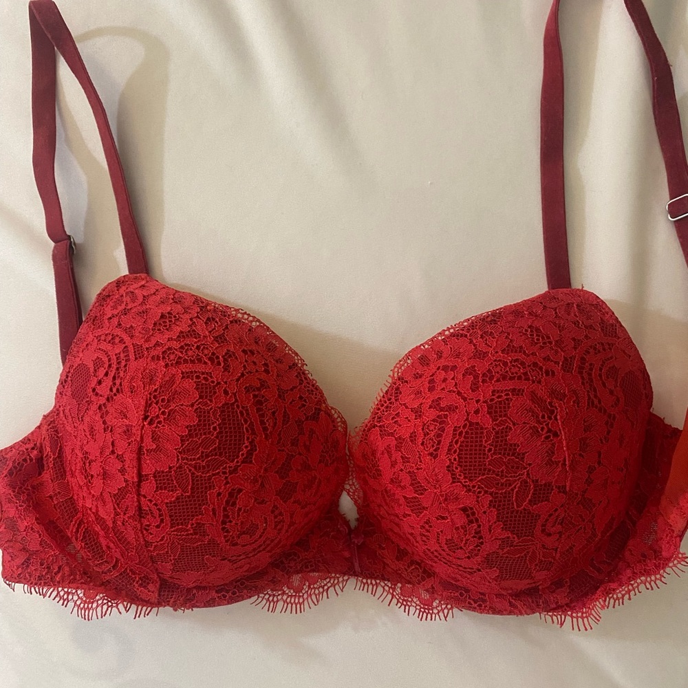 Red Victorias Secret 34B dream angels push-up bra